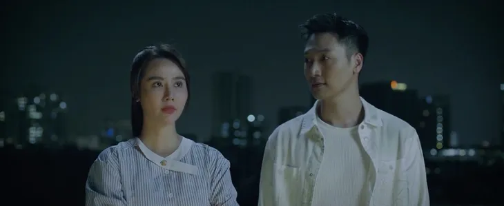 Chúng ta của 8 năm sau - Tập 25: Bị dụ dỗ “lên giường”, Tùng “cắm sừng” Nguyệt thêm lần nữa - Ảnh 10. Chúng ta của 8 năm sau - Tập 25: Bị dụ dỗ “lên giường”, Tùng “cắm sừng” Nguyệt thêm lần nữa - Ảnh 10.