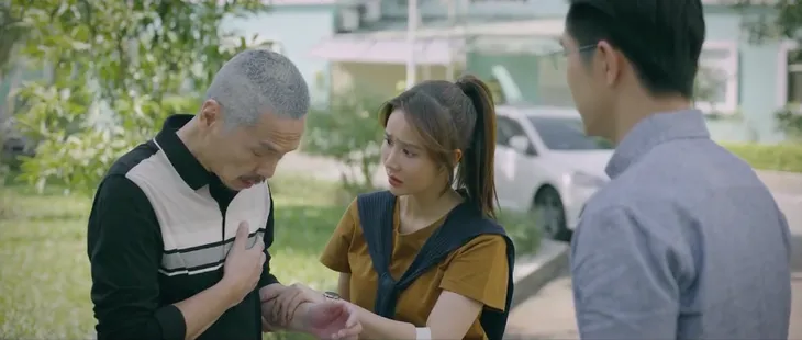 Chúng ta của 8 năm sau - Tập 25: Bị dụ dỗ “lên giường”, Tùng “cắm sừng” Nguyệt thêm lần nữa - Ảnh 16. Chúng ta của 8 năm sau - Tập 25: Bị dụ dỗ “lên giường”, Tùng “cắm sừng” Nguyệt thêm lần nữa - Ảnh 16.