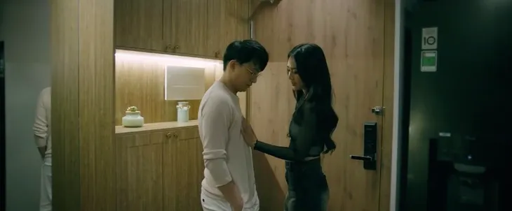 Chúng ta của 8 năm sau - Tập 25: Bị dụ dỗ “lên giường”, Tùng “cắm sừng” Nguyệt thêm lần nữa - Ảnh 22. Chúng ta của 8 năm sau - Tập 25: Bị dụ dỗ “lên giường”, Tùng “cắm sừng” Nguyệt thêm lần nữa - Ảnh 22.
