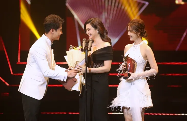 “Chị dâu cả” NSƯT Kiều Anh: “Chưa bao giờ nghĩ có thể chạm được danh hiệu Diễn viên nữ ấn tượng” - Ảnh 1. “Chị dâu cả” NSƯT Kiều Anh: “Chưa bao giờ nghĩ có thể chạm được danh hiệu Diễn viên nữ ấn tượng” - Ảnh 1.