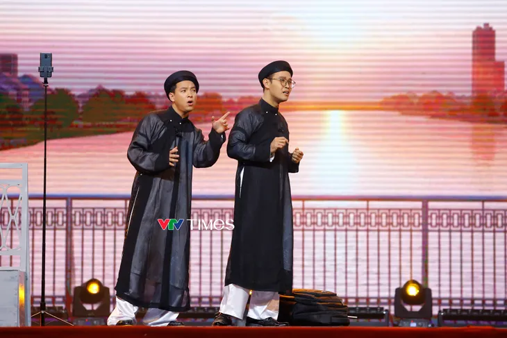 Thái Sơn biến hóa bất ngờ trong Gala cười 2024 - Ảnh 10. Thái Sơn biến hóa bất ngờ trong Gala cười 2024 - Ảnh 10.