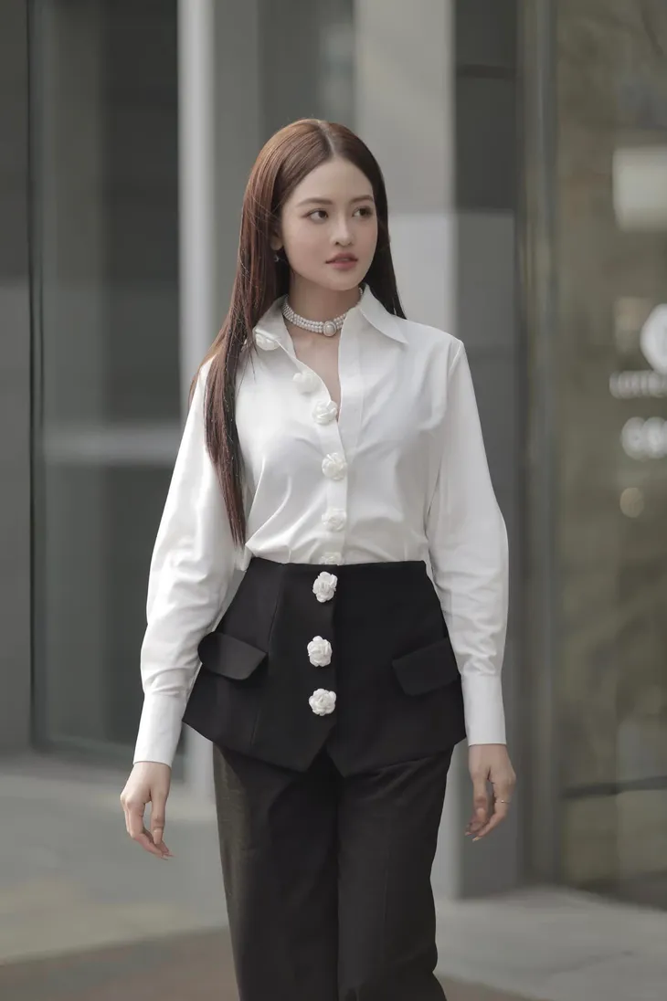Những set đồ tiểu thư kiêu kỳ của Thùy Anh trong “Chúng ta của 8 năm sau” - Ảnh 3. Những set đồ tiểu thư kiêu kỳ của Thùy Anh trong “Chúng ta của 8 năm sau” - Ảnh 3.