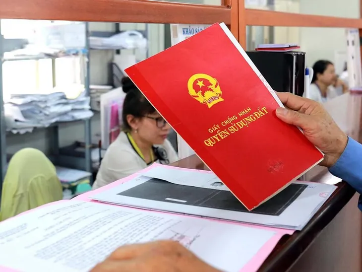 Thông qua Luật Đất đai, chốt ban hành bảng giá đất từ 1/1/2026 - Ảnh 3. Thông qua Luật Đất đai, chốt ban hành bảng giá đất từ 1/1/2026 - Ảnh 3.