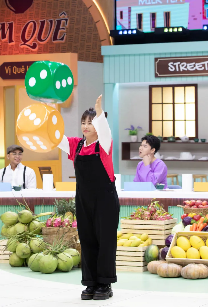 Diệu Nhi phá nát hit của Lương Bích Hữu, Mai Tiến Dũng hứng nhục trong Cuối tuần tuyệt vời - Ảnh 2. Diệu Nhi phá nát hit của Lương Bích Hữu, Mai Tiến Dũng hứng nhục trong Cuối tuần tuyệt vời - Ảnh 2.
