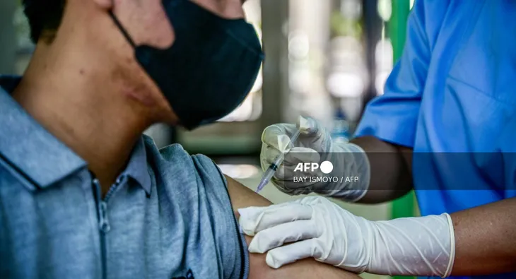 Không tiêm nhắc lại vaccine phòng COVID-19 gây tác hại khôn lường - Ảnh 1. Không tiêm nhắc lại vaccine phòng COVID-19 gây tác hại khôn lường - Ảnh 1.