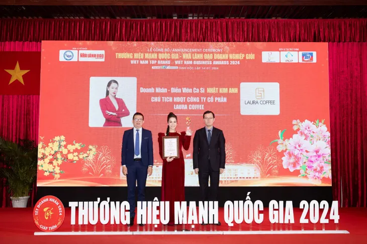LAURA COFFEE nhận vinh danh tại Thương Hiệu Mạnh Quốc Gia 2024 - Ảnh 4. LAURA COFFEE nhận vinh danh tại Thương Hiệu Mạnh Quốc Gia 2024 - Ảnh 4.
