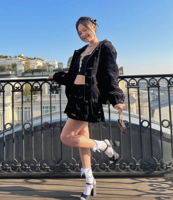 Lisa (BLACKPINK) là bảo bối Thái Lan, Wonyoung (IVE) là công chúa của Hàn Quốc - Ảnh 2. Lisa (BLACKPINK) là bảo bối Thái Lan, Wonyoung (IVE) là công chúa của Hàn Quốc - Ảnh 2.
