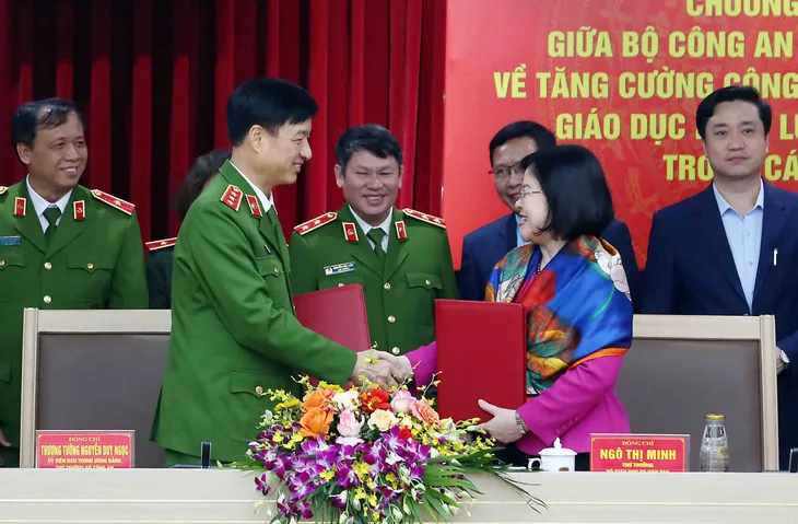 Chung tay phòng, chống ma túy trong các cơ sở giáo dục - Ảnh 2. Chung tay phòng, chống ma túy trong các cơ sở giáo dục - Ảnh 2.