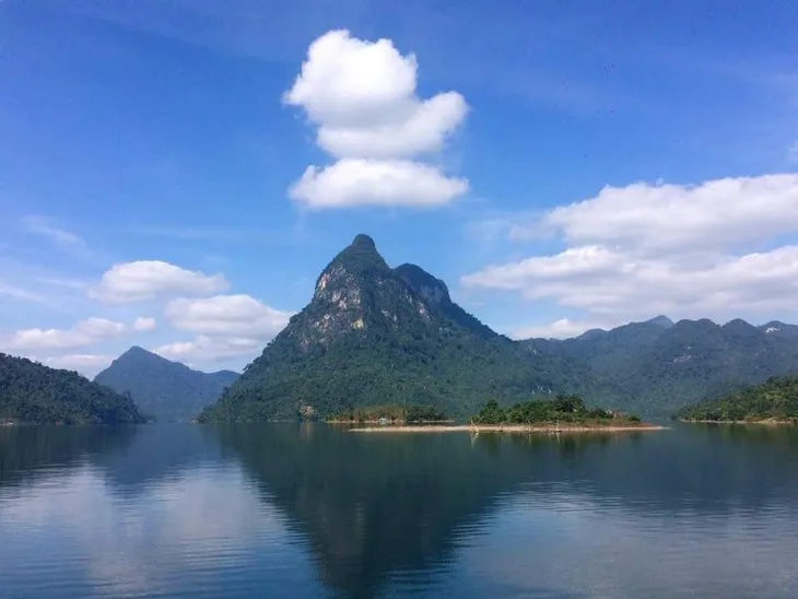 Ngẩn ngơ ngắm vẻ đẹp mộng mơ của núi Pắc Tạ - Ảnh 2. Ngẩn ngơ ngắm vẻ đẹp mộng mơ của núi Pắc Tạ - Ảnh 2.