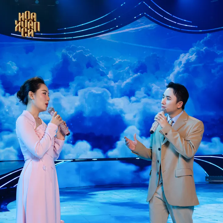 Đen Vâu gặp Phan Mạnh Quỳnh tại Hoa Xuân Ca 2024: Gấp đôi sự hài hước - Ảnh 5. Đen Vâu gặp Phan Mạnh Quỳnh tại Hoa Xuân Ca 2024: Gấp đôi sự hài hước - Ảnh 5.