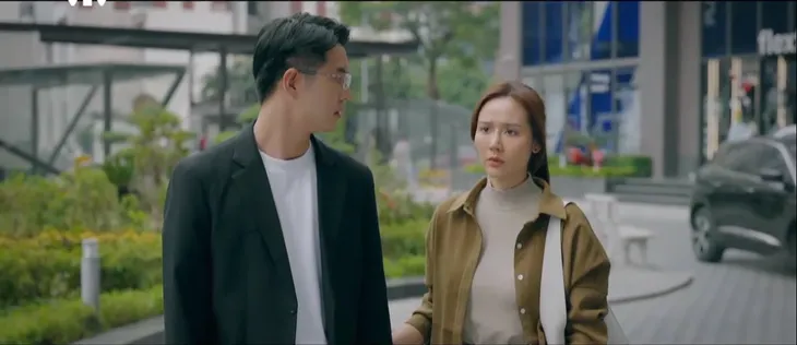 Chúng ta của 8 năm sau - Tập 35: Tuấn - Dương khó có kết đẹp, Tùng - Nguyệt bán nhà - Ảnh 6. Chúng ta của 8 năm sau - Tập 35: Tuấn - Dương khó có kết đẹp, Tùng - Nguyệt bán nhà - Ảnh 6.