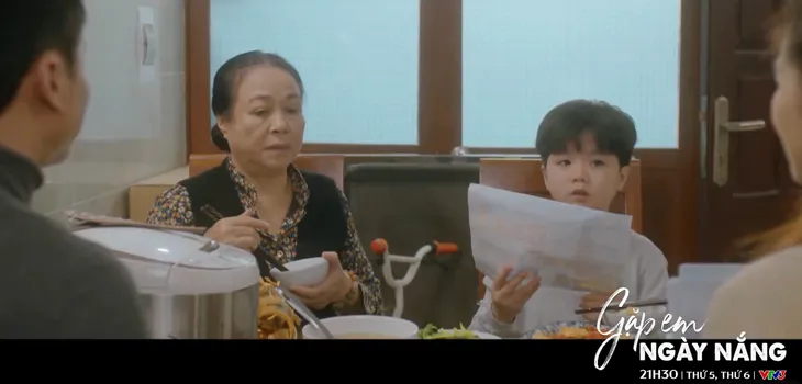 Gặp em ngày nắng - Tập 2: Huy trả giá gấp đôi để Phương đóng giả người yêu trước mặt gia đình - Ảnh 3. Gặp em ngày nắng - Tập 2: Huy trả giá gấp đôi để Phương đóng giả người yêu trước mặt gia đình - Ảnh 3.