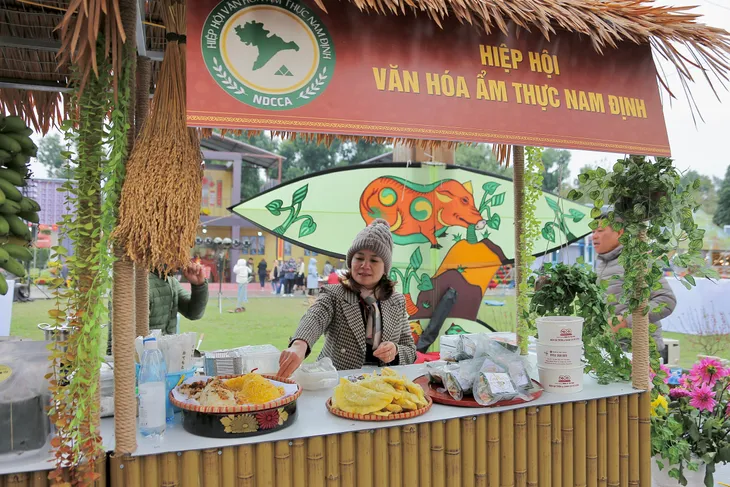 Rộn ràng không khí Tết truyền thống tại Hoàng Thành Thăng Long - Ảnh 2. Rộn ràng không khí Tết truyền thống tại Hoàng Thành Thăng Long - Ảnh 2.
