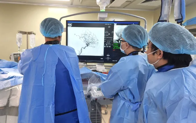 Gia tăng đột quỵ ở người bệnh tim, huyết áp mùa Tết - Ảnh 2. Gia tăng đột quỵ ở người bệnh tim, huyết áp mùa Tết - Ảnh 2.