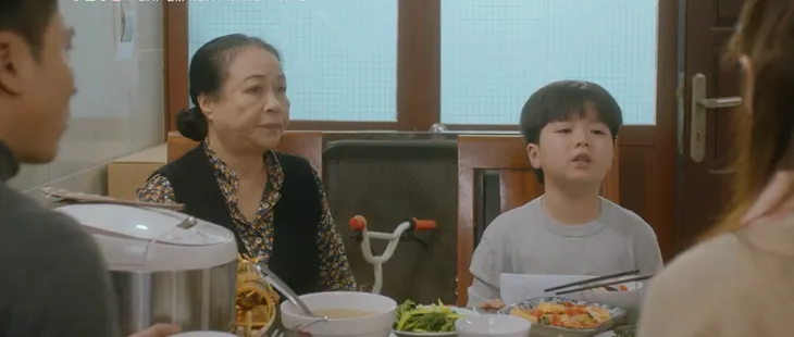 Gặp em ngày nắng - Tập 2: Phương gọi Huy là đạo đức giả, từ chối tiếp tục đóng vai người yêu - Ảnh 9. Gặp em ngày nắng - Tập 2: Phương gọi Huy là đạo đức giả, từ chối tiếp tục đóng vai người yêu - Ảnh 9.
