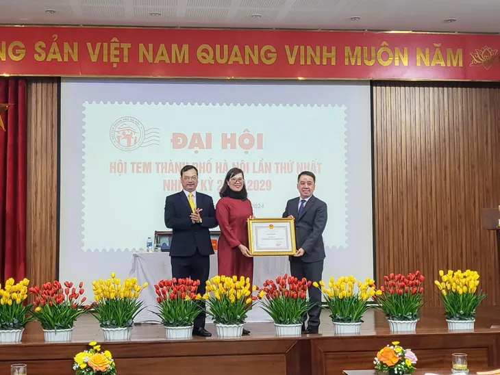 Phát triển Hội Tem thành phố Hà Nội vững mạnh xứng với vị thế Hội Thủ đô - Ảnh 1. Phát triển Hội Tem thành phố Hà Nội vững mạnh xứng với vị thế Hội Thủ đô - Ảnh 1.