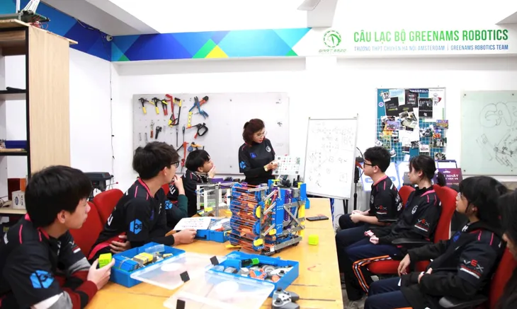 Học sinh Hà Nội sẽ tham gia Giải vô địch về robot lớn nhất thế giới - Ảnh 2. Học sinh Hà Nội sẽ tham gia Giải vô địch về robot lớn nhất thế giới - Ảnh 2.