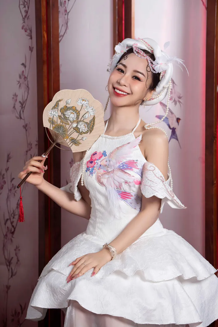 Sao mai Hồng Duyên tái xuất sau 7 năm vắng bóng, cùng nhạc sĩ Dương Cầm cầu duyên trong dịp Tết - Ảnh 1. Sao mai Hồng Duyên tái xuất sau 7 năm vắng bóng, cùng nhạc sĩ Dương Cầm cầu duyên trong dịp Tết - Ảnh 1.