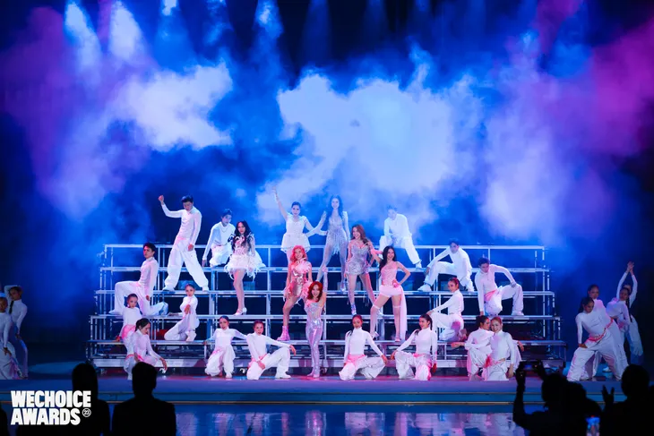 WeChoice Awards 2023: Đen Vâu tự hào hát với “những người bình thường”, diva Mỹ Linh thử debut cùng dàn Chị đẹp - Ảnh 4. WeChoice Awards 2023: Đen Vâu tự hào hát với “những người bình thường”, diva Mỹ Linh thử debut cùng dàn Chị đẹp - Ảnh 4.