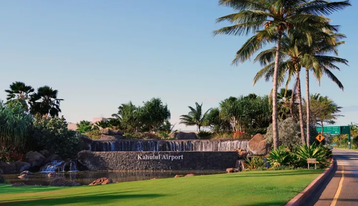 Máy bay American Airlines phải hạ cánh khẩn cấp khiến 6 người bị thương - Ảnh 1. Máy bay American Airlines phải hạ cánh khẩn cấp khiến 6 người bị thương - Ảnh 1.