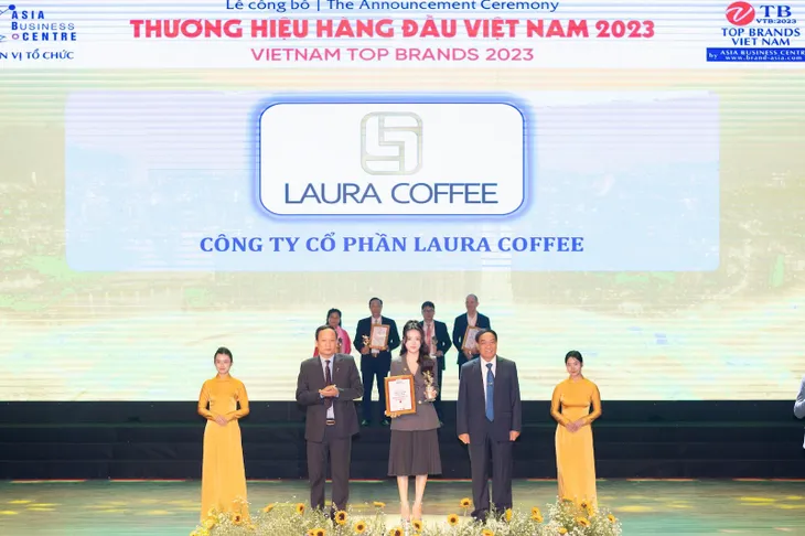 Laura Coffee của ca sĩ Nhật Kim Anh - Thương hiệu uy tín Việt Nam 2023 - Ảnh 1. Laura Coffee của ca sĩ Nhật Kim Anh - Thương hiệu uy tín Việt Nam 2023 - Ảnh 1.