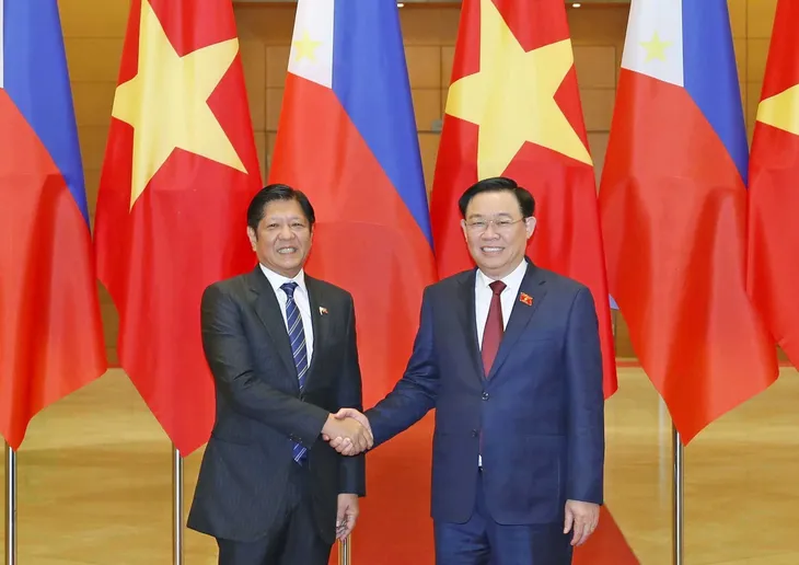 Chủ tịch Quốc hội Vương Đình Huệ hội kiến Tổng thống Philippines - Ảnh 2. Chủ tịch Quốc hội Vương Đình Huệ hội kiến Tổng thống Philippines - Ảnh 2.