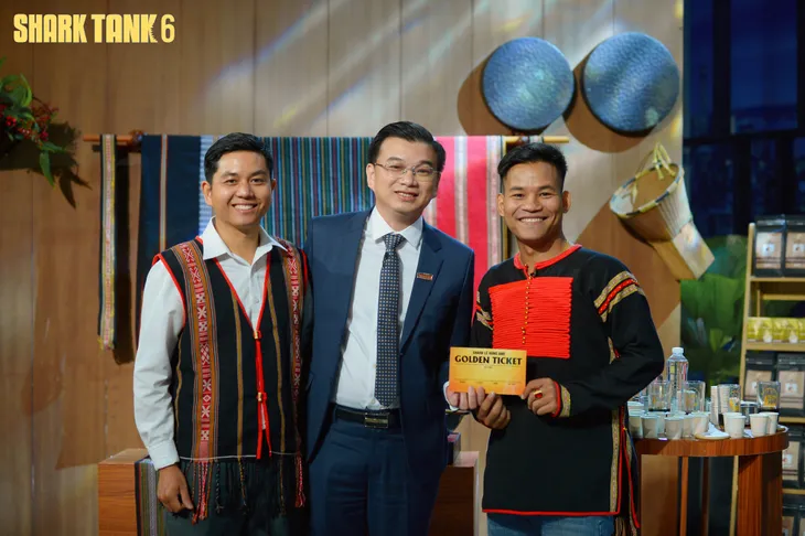 Shark Tank - Tập 14: Chàng trai Ê Đê thu về chục tỷ sau hơn 1 năm bán cà phê rang - Ảnh 9. Shark Tank - Tập 14: Chàng trai Ê Đê thu về chục tỷ sau hơn 1 năm bán cà phê rang - Ảnh 9.