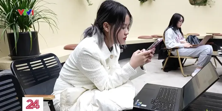 Người trẻ “chạy nước rút” cận Tết - Ảnh 1. Người trẻ “chạy nước rút” cận Tết - Ảnh 1.