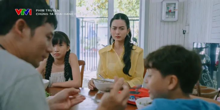 Chúng ta phải hạnh phúc - Tập 36: Lê hối hận sau khi qua đêm với người đàn ông đã có vợ - Ảnh 8. Chúng ta phải hạnh phúc - Tập 36: Lê hối hận sau khi qua đêm với người đàn ông đã có vợ - Ảnh 8.