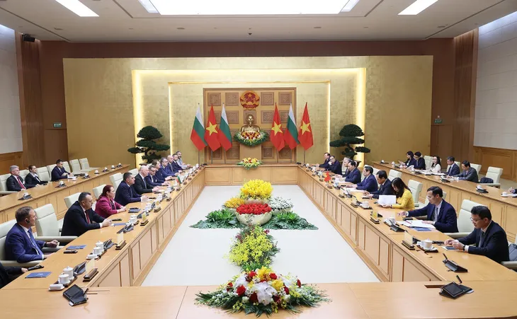 Thủ tướng Phạm Minh Chính hội kiến Chủ tịch Quốc hội Bulgaria - Ảnh 1. Thủ tướng Phạm Minh Chính hội kiến Chủ tịch Quốc hội Bulgaria - Ảnh 1.