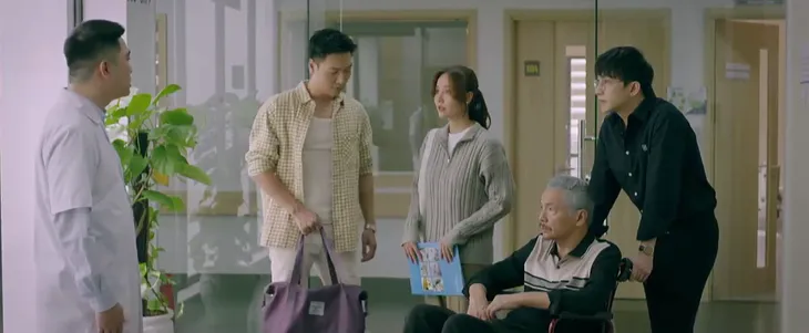 Chúng ta của 8 năm sau - Tập 39: Nguyệt mềm lòng trước người chồng ngoại tình - Ảnh 9. Chúng ta của 8 năm sau - Tập 39: Nguyệt mềm lòng trước người chồng ngoại tình - Ảnh 9.