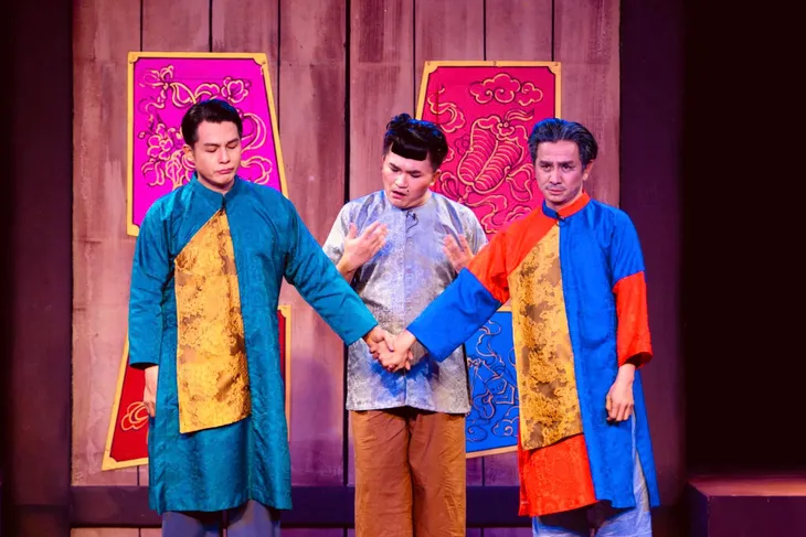 Không khí tất bật ở sân khấu kịch TP Hồ Chí Minh ngày Tết - Ảnh 2. Không khí tất bật ở sân khấu kịch TP Hồ Chí Minh ngày Tết - Ảnh 2.