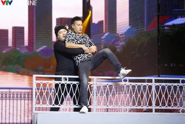 Gala cười 2024: Dàn diễn viên hài trẻ tung hứng cười ra nước mắt vì... nhảy cầu - Ảnh 3. Gala cười 2024: Dàn diễn viên hài trẻ tung hứng cười ra nước mắt vì... nhảy cầu - Ảnh 3.