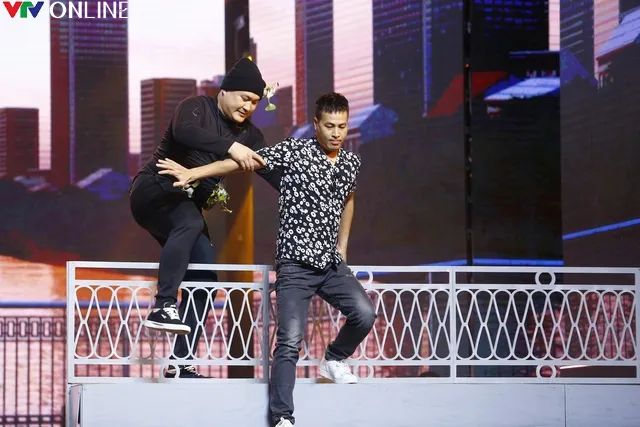 Gala cười 2024: Dàn diễn viên hài trẻ tung hứng cười ra nước mắt vì... nhảy cầu - Ảnh 4. Gala cười 2024: Dàn diễn viên hài trẻ tung hứng cười ra nước mắt vì... nhảy cầu - Ảnh 4.