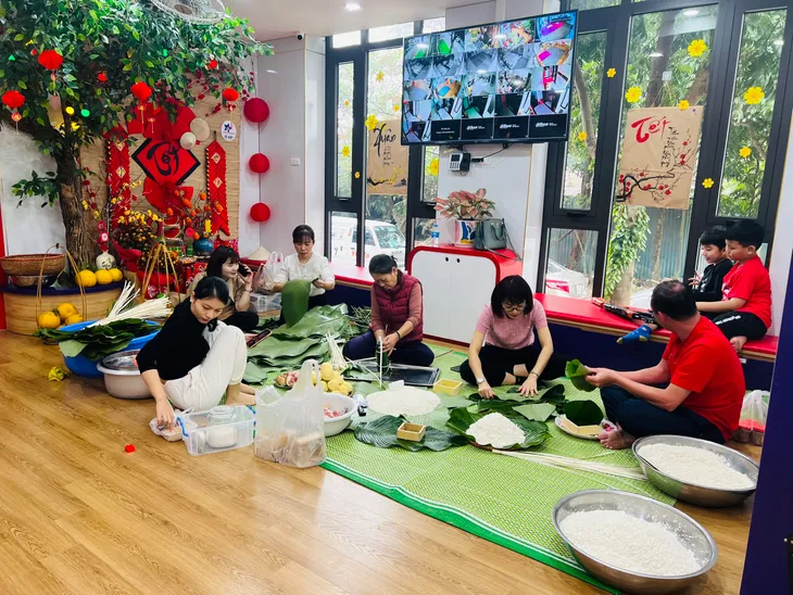 Ấm áp tình thân gia đình những ngày Tết - Ảnh 1. Ấm áp tình thân gia đình những ngày Tết - Ảnh 1.