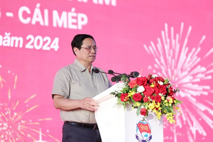 Thủ tướng phát lệnh làm hàng đầu xuân tại cảng quốc tế Tân Cảng - Cái Mép - Ảnh 1. Thủ tướng phát lệnh làm hàng đầu xuân tại cảng quốc tế Tân Cảng - Cái Mép - Ảnh 1.