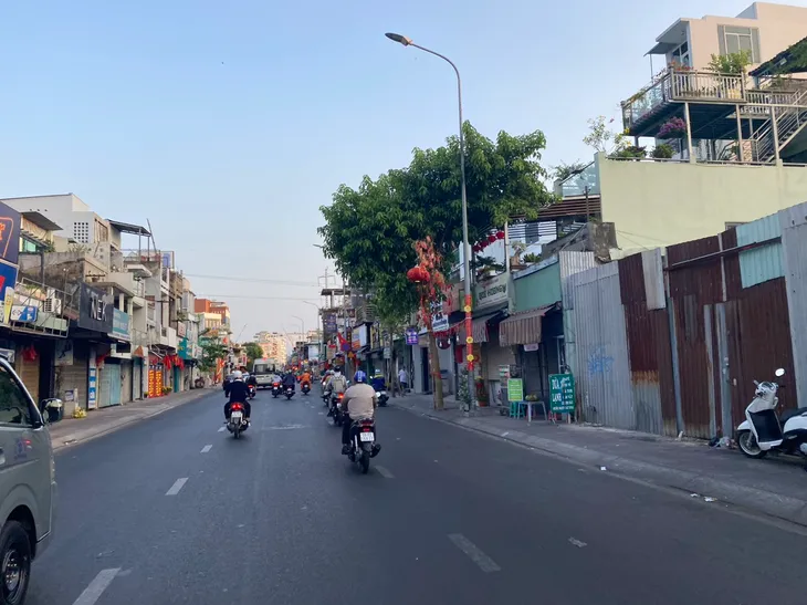 Giao thông TP Hồ Chí Minh thông thoáng ngày đầu tiên đi làm sau Tết - Ảnh 7. Giao thông TP Hồ Chí Minh thông thoáng ngày đầu tiên đi làm sau Tết - Ảnh 7.
