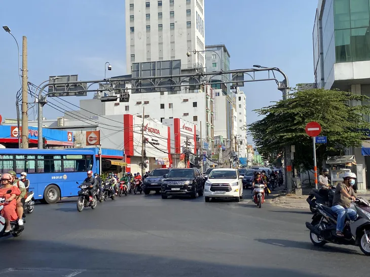 Giao thông TP Hồ Chí Minh thông thoáng ngày đầu tiên đi làm sau Tết - Ảnh 1. Giao thông TP Hồ Chí Minh thông thoáng ngày đầu tiên đi làm sau Tết - Ảnh 1.