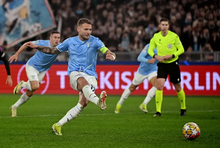 Vòng 1/8 Champions League | Thi đấu thiếu người, Bayern Munich thua tối thiểu trước Lazio - Ảnh 1. Vòng 1/8 Champions League | Thi đấu thiếu người, Bayern Munich thua tối thiểu trước Lazio - Ảnh 1.