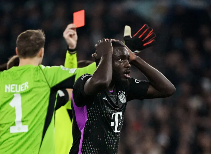 Vòng 1/8 Champions League | Thi đấu thiếu người, Bayern Munich thua tối thiểu trước Lazio - Ảnh 2. Vòng 1/8 Champions League | Thi đấu thiếu người, Bayern Munich thua tối thiểu trước Lazio - Ảnh 2.