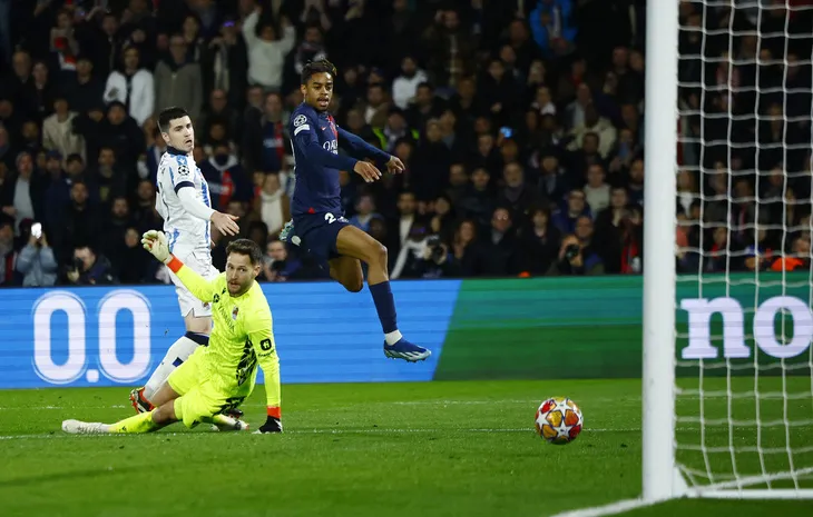 Vòng 1/8 Champions League | Mbappe tỏa sáng đưa PSG đặt 1 chân vào tứ kết - Ảnh 2. Vòng 1/8 Champions League | Mbappe tỏa sáng đưa PSG đặt 1 chân vào tứ kết - Ảnh 2.