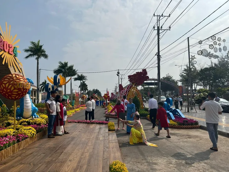 Bà Rịa - Vũng Tàu, Bình Thuận được mùa du lịch Tết 2024 - Ảnh 1. Bà Rịa - Vũng Tàu, Bình Thuận được mùa du lịch Tết 2024 - Ảnh 1.
