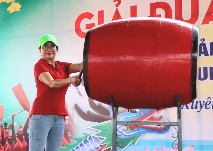 Sôi nổi Giải đua thuyền rồng Xuyên Mộc Tết 2024 - Ảnh 4.