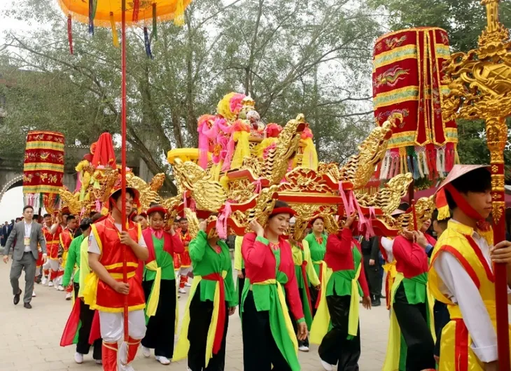 Linh thiêng Lễ hội Đền Mẫu Âu Cơ - Ảnh 5. Linh thiêng Lễ hội Đền Mẫu Âu Cơ - Ảnh 5.