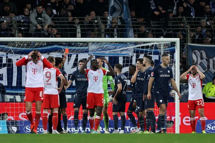 Bayern Munich thất bại trước Bochum, bị Leverkusen bỏ xa 8 điểm - Ảnh 3. Bayern Munich thất bại trước Bochum, bị Leverkusen bỏ xa 8 điểm - Ảnh 3.