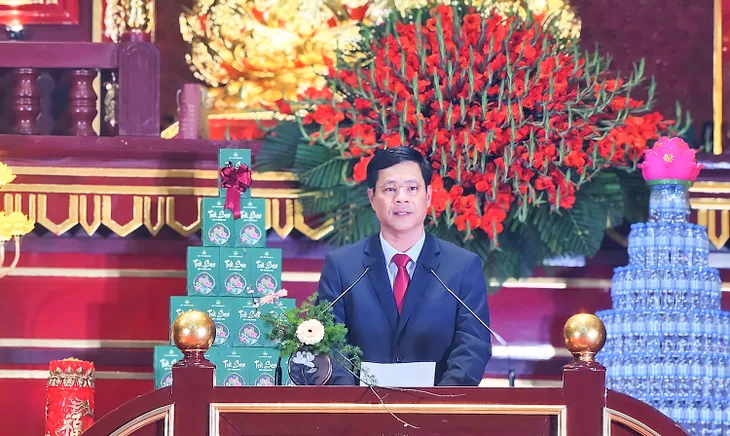 Hàng vạn du khách tham dự khai hội Xuân Yên Tử năm 2024 - Ảnh 1. Hàng vạn du khách tham dự khai hội Xuân Yên Tử năm 2024 - Ảnh 1.