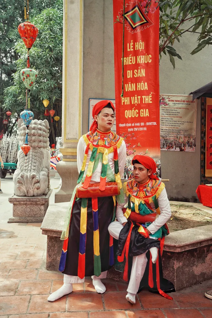 Độc đáo điệu múa bồng làng Triều Khúc - Ảnh 9. Độc đáo điệu múa bồng làng Triều Khúc - Ảnh 9.
