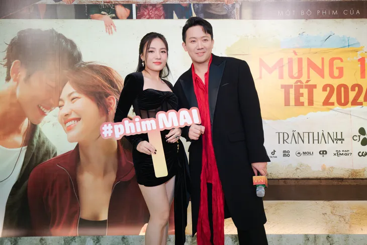 Lệ Quyên, Lan Phương, Erik và dàn sao Việt đổ bộ thảm đỏ công chiếu Mai tại Hà Nội - Ảnh 4. Lệ Quyên, Lan Phương, Erik và dàn sao Việt đổ bộ thảm đỏ công chiếu Mai tại Hà Nội - Ảnh 4.