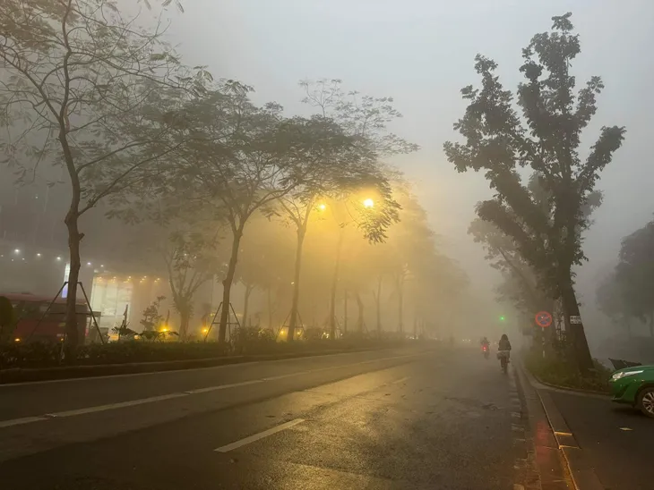 Vì sao Hà Nội mù mịt trong sương dày đặc? - Ảnh 9. Vì sao Hà Nội mù mịt trong sương dày đặc? - Ảnh 9.