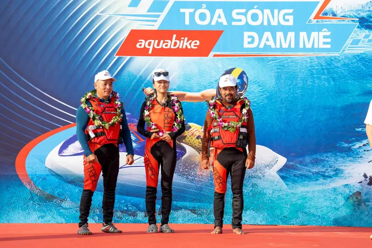 Tỏa sóng đam mê Aquabike: Các huấn luyện viên quốc tế khoe thành tích khủng - Ảnh 4. Tỏa sóng đam mê Aquabike: Các huấn luyện viên quốc tế khoe thành tích khủng - Ảnh 4.